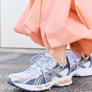 emmi x asics 【ASICS for emmi】GEL-NIMBUS 10.1 預訂