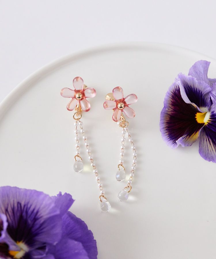 Maison de FLEUR 透明花朵耳環 Maison de FLEUR 透明花朵耳環