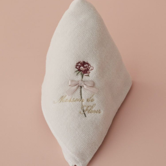 Maison de FLEUR 玫瑰刺繡毛巾手帕 Maison de FLEUR 玫瑰刺繡毛巾手帕
