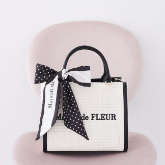 Maison de FLEUR 斜紋軟呢方格兩用手提包，有圍巾
