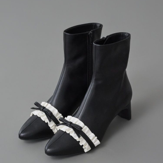 Maison de FLEUR 雙色荷葉邊緞帶短靴 Maison de FLEUR 雙色荷葉邊緞帶短靴