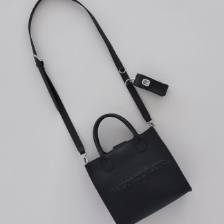 Maison de FLEUR 【雙用】雙用單肩包,附多功能收納包 Maison de FLEUR 【雙用】雙用單肩包,附多功能收納包