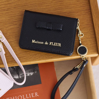 Maison de FLEUR 可折疊捲軸式證件套 Maison de FLEUR 可折疊捲軸式證件套