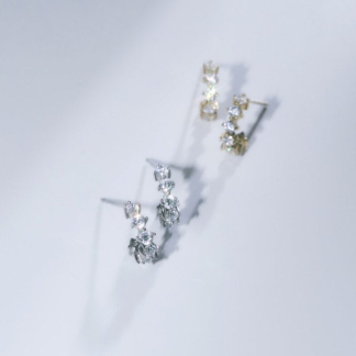 預訂GOLDY Cubic Zirconia Line 不鏽鋼耳針