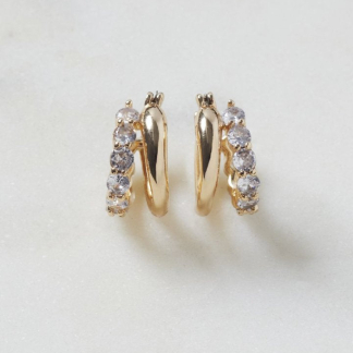 預訂GOLDY Cubic Zirconia × Metal Line Hoop Earrings